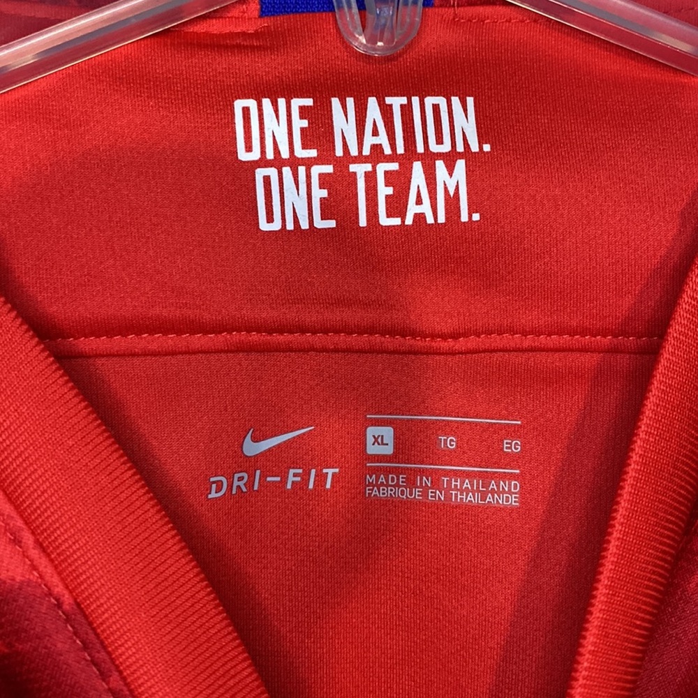 Nike USA dry fit jersey/ v-neck shirt - Picture 5 of 6